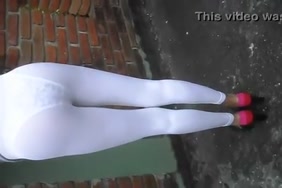حصان بينزل لبن فى كس فتاه