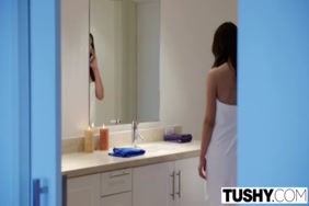 مخنث له كس وزب