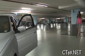 سكس احلا بنت في العلم