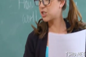 مقطع سكس بنت تمارس مع حيوان